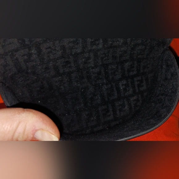 Designer sunglasses cases - Picture 3 of 14